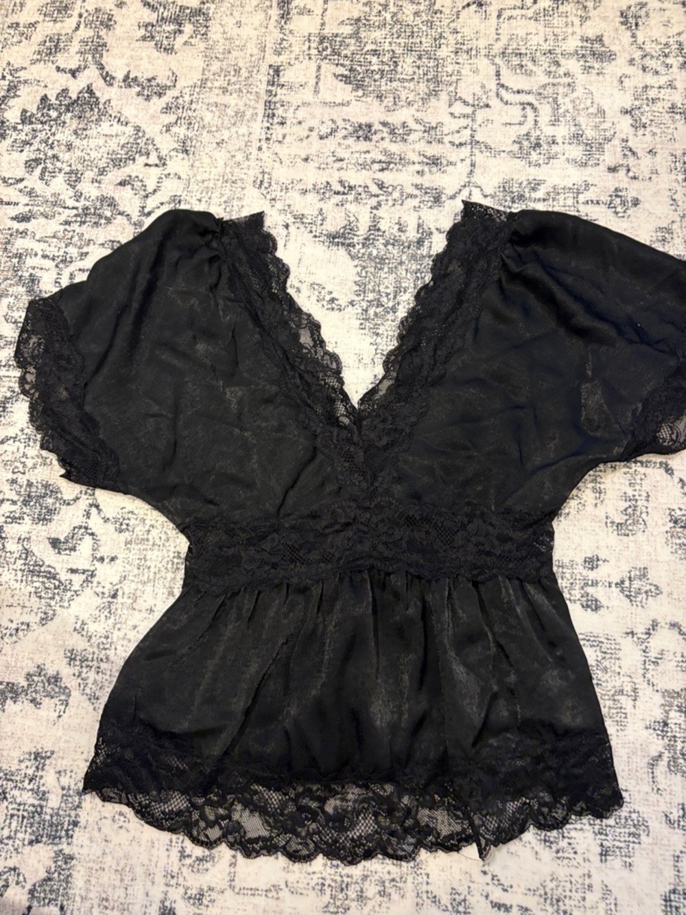 Buckle Daytrip XS Black Lace V-Neck Button Front Blouse - Picture 5 of 6